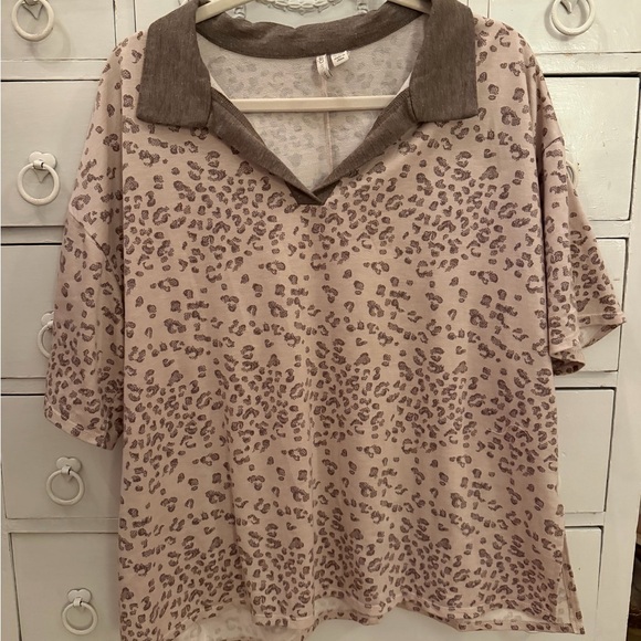 Cato Tops - Cato Leopard Print V-Neck Collared Top